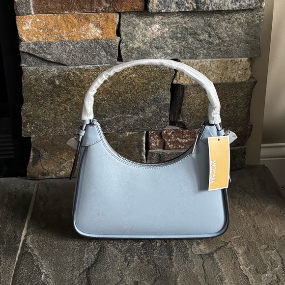 NWT Michael Kors Wilma Medium Leather Shoulder Bag - Picture 3 of 16